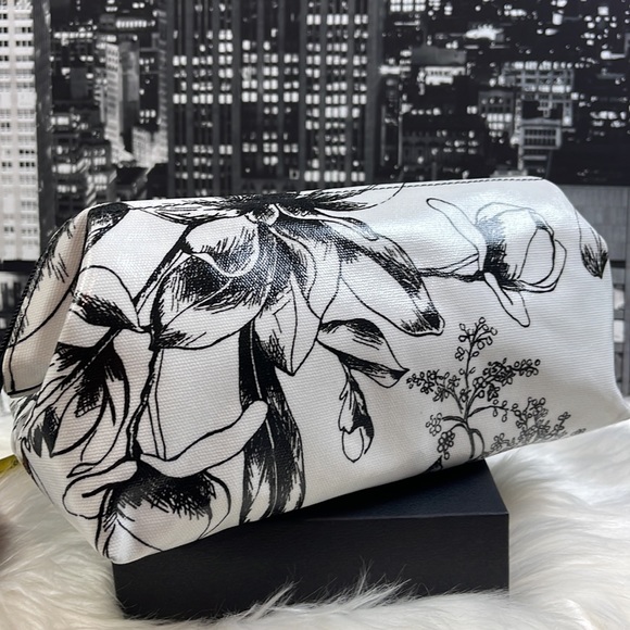 White House Black Market Handbags - White house black market cosmetic bag